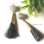 300円☆タッセル(グレー)☆グレーラウンドのピアス/イヤリング