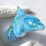 ◇モ様のご予約品◇美しい海色のイルカ-透明感があり、とろ～りと濃厚に青く美しい、とっても可愛いイルカラリマー