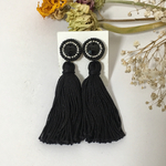 16▽ビーズ刺繍とタッセルのピアス