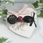 【送料込み】candy❇black lace parts  (リボン)ビーズ バレッタ  
