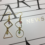 NEWS ロゴ風 ピアス