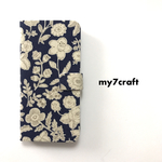  [ 多機種対応 ] 布製手帳型スマホケース【花柄＊Navy】