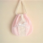 かわいいリボンとレースの巾着袋（ピンク）
