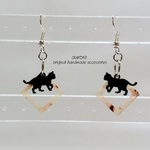 black cat pierced earrings　　ピアス/イヤリング　黒猫　スクエアべっ甲