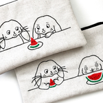 すいか好きなうさぎポーチ 手刺繍