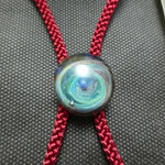 貴方だけの宇宙ガラス　ループタイred　～ｏｎｌｙ　ｏｎｅ