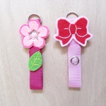 (完成)ランドセルの安全便利具☆2個セット☆ 花とリボン(ピ赤)　 #キーホルダー #卒園　#入学　#りぼん　#かわいい　#女の子 #セット　#花　#ピンク　#リボン　#葉　#フェルト