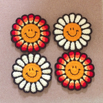 HARURU shop様オーダー作品　スマイリーフラワーの円座　   mini 　４枚