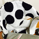 再販ベビービョルンオリジナル用モノクロドットふわふわ抱っこひもよだれカバー 