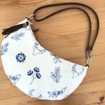  ＋ 2way 軽量バッグ + 北欧テイスト 刺繍 ♪ タッセル付き