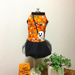 U／Shiho《Sサイズ、現品限り》オレンジ ハロウィンのチュールスカートワンピース犬服