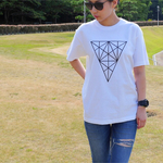 Tシャツ 幾何学模様デザイン