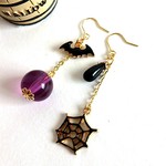 【選べるオマケ付】ハロウィンプチプラピアス☆蝙蝠×蜘蛛の巣×魔女カラー