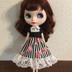 再販♪ 22センチドール ヨーク付きワンピース ストライプ&ローズ ブラック