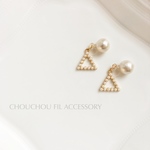 back triangle pearl earring