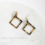 べっ甲のダブルスクエアイヤリング