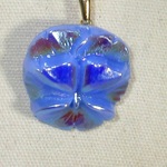 チェコガラスボタン蘭の花ペンダント