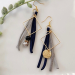 タッセルピアス