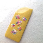 【再販】羊毛とフェルトの花刺繍メガネケース