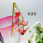  H38【赤・小花柄】ローズレッドトンボ玉&折り鶴の簪