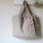 残少＊ベルギーリネン大きめフリル トートバッグ楕円底＊アンティーク＊花 貝ボタン