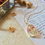 【密かな想い】霞草の標本ゴールドネックレス