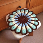 レトロでカラフルなお花円座　   bbweg