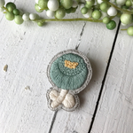 ぺたんこ刺繍ブローチ (グリーン)