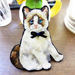 《送料無料》刺繍ラグドールの子猫ちゃんブローチ