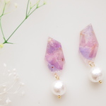 スターチスとコットンパール♡pink　ゆれるピアス/樹脂ノンホールピアス（イヤリング）