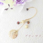 高貴な菊と天然石アゲートの和風イヤーフック