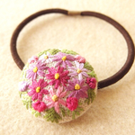コスモス刺繍 くるみボタンヘアゴム