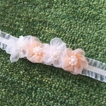 再販☆ベビーから使える　天使のお花ヘアバンド(ピーチピンク&ホワイト）