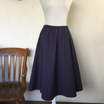 葡萄色のサーキュラースカート