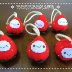 【お値下げ！クリスマス】苺のオーナメント12個　フェルト作品