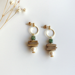 natural wood×チェコスクエアビーズピアス／イヤリング