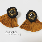 △ビーズ刺繍ピアス△キャメル