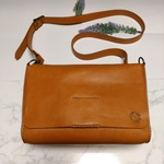 キップレザーのショルダーバッグ ～Leather shoulder bag～ 〈淡いキャメル〉　姫路レザー