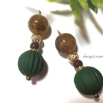 300円☆中ぶり模様入オーバルアクリルビーズ(グリーン)☆ブラウンラウンドのピアス/イヤリング