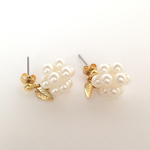 パールボールの実ピアス