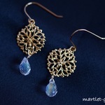 14kgf レインボームーンストーン＆ゴールド透かしフラワー 天然石ピアス/イヤリング 送料無料