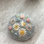 （小）刺繍ブローチ マーガレット