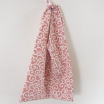 持ち手の長いあずま袋　ピンク唐草模様