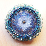 ビーズ刺繍のアクセサリー【雪の女王】