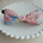 小花柄のリボンバナナクリップ(ピンク)