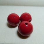 かんざしの玉　濃い赤