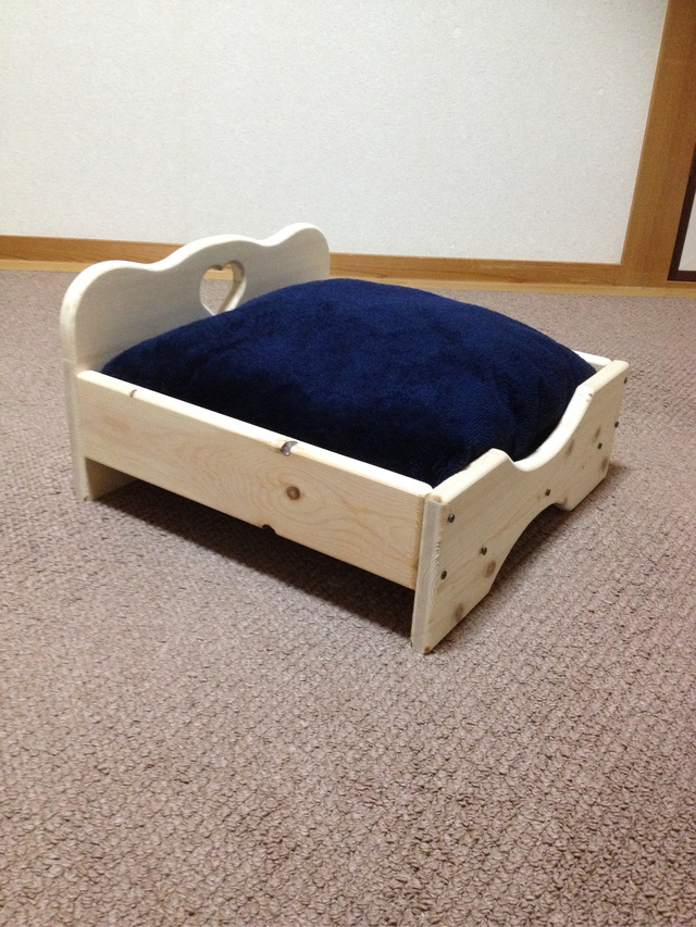 愛犬のベッドをカンタン手作りで噛み壊し ...