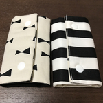 ふんわり＊サッキングパッド＊よだれカバー＊よだれパッド＊白黒ボーダー＊リボン柄＊リバーシブル＊北欧柄