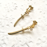 和の心をたしなむ♡キラリ金色の日本刀【イヤリング or ピアス】