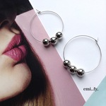 シルバーボールのフープピアス